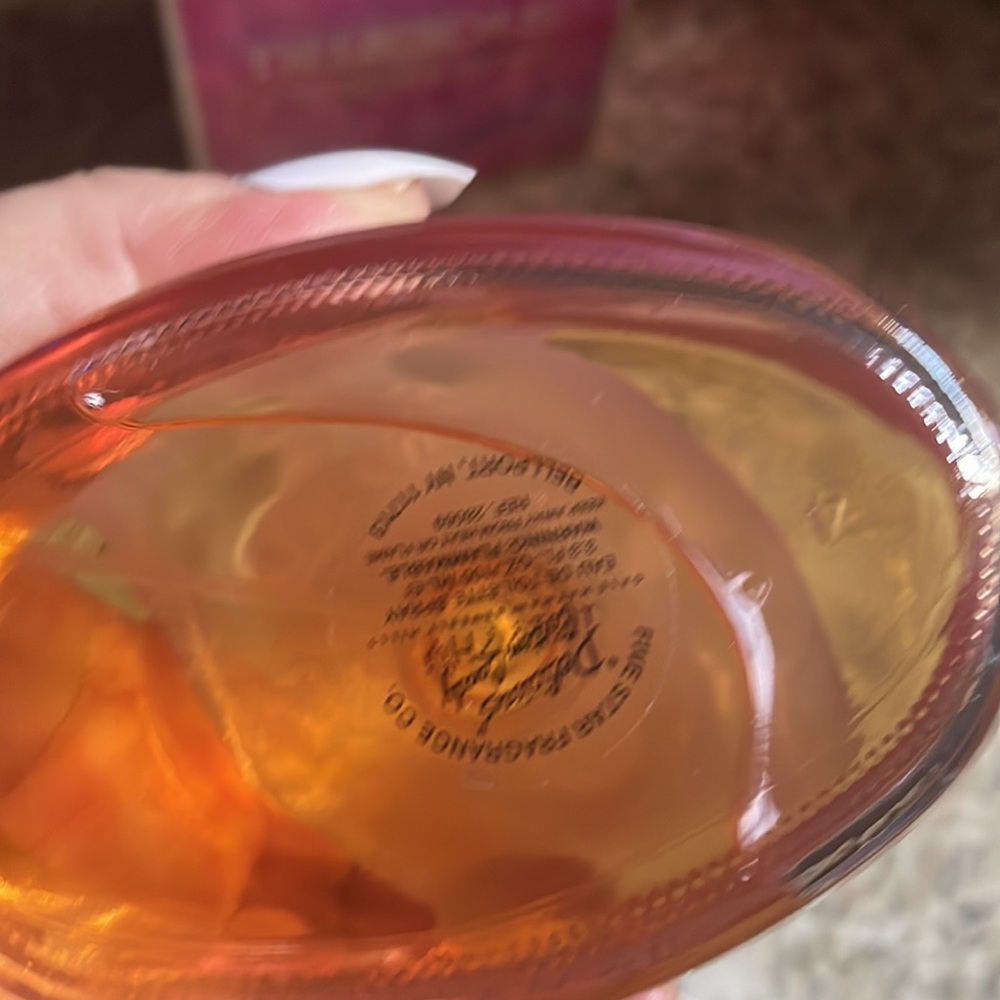 Woman - Picture 3 of 5